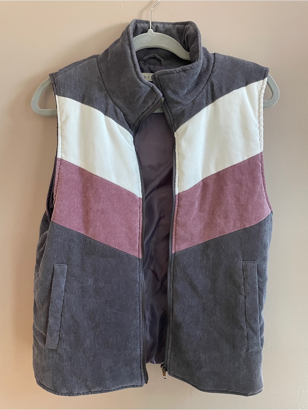 Chevron Puffer Vest in Gray, White & Mauve
